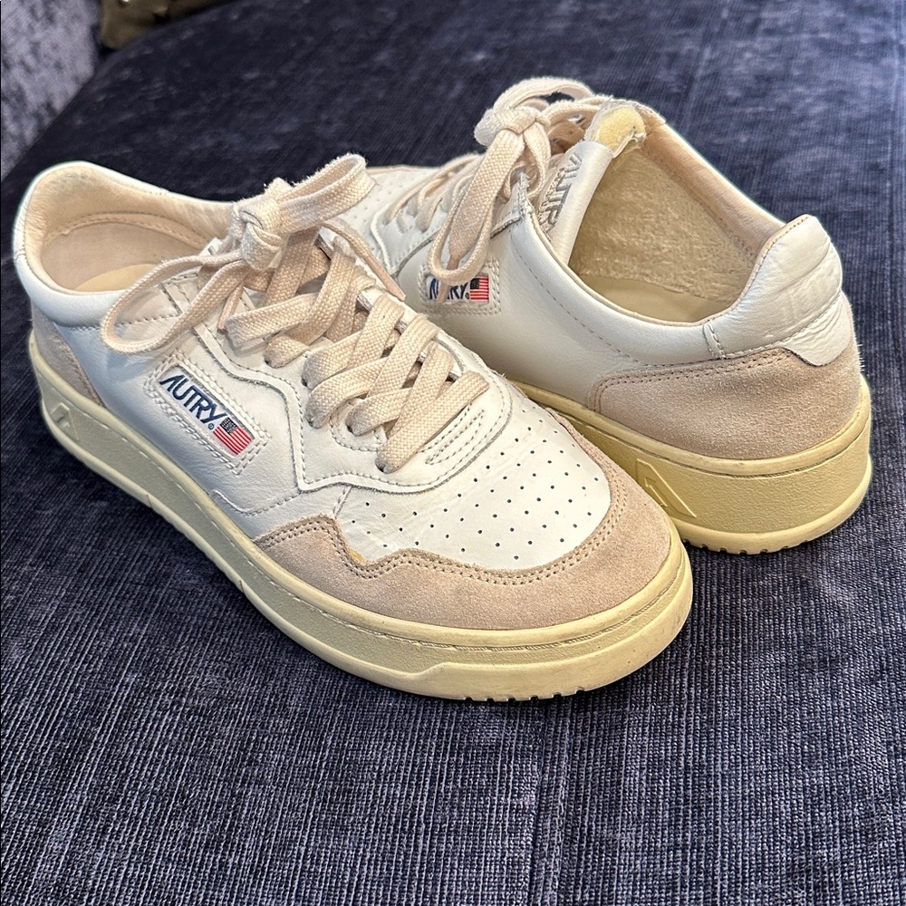 Autry White and Light Tan Medalist Sneakers 40